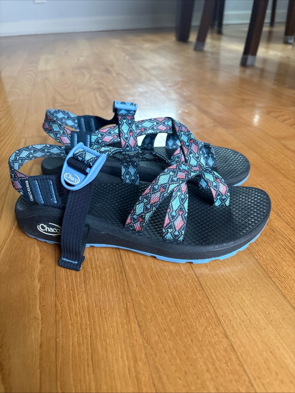 Chaco Z/Cloud 2 Sandals Womens Size 7 Strappy Trace Eclipse Green Red Blue Black
